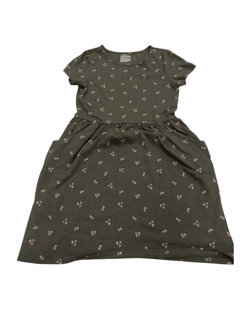 Dress: flowered with pockets