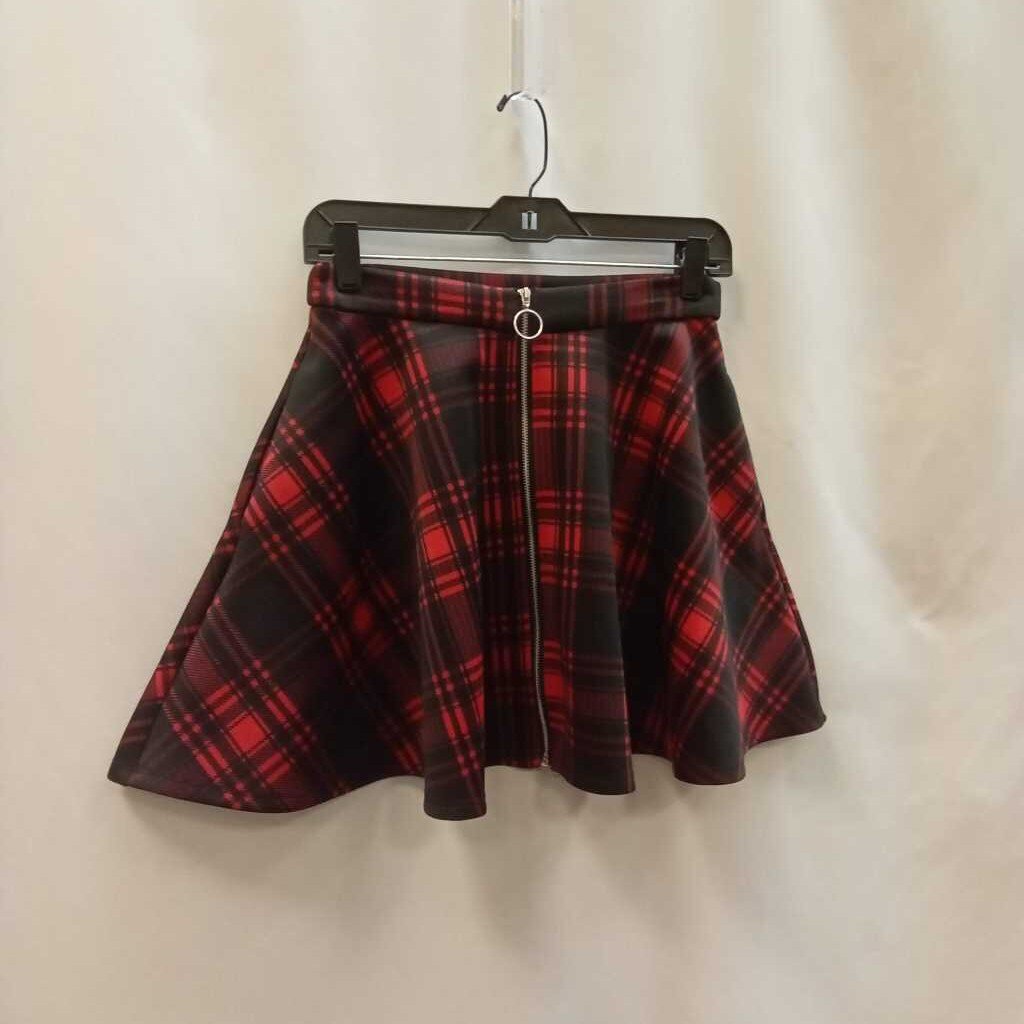 Skirt: Zip up front plaid
