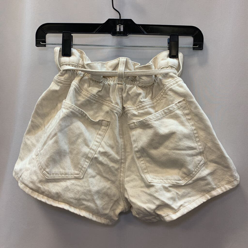 Shorts: Jean Strechy with Tie