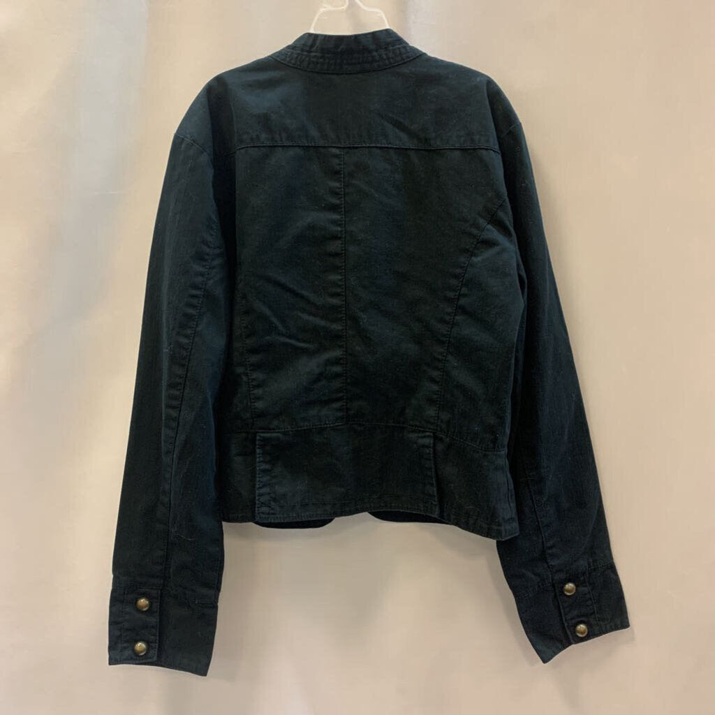 Jacket: Eyelet Latch Fashion