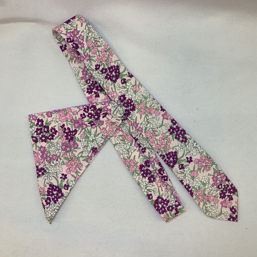 Flower Tie with Pocket Square