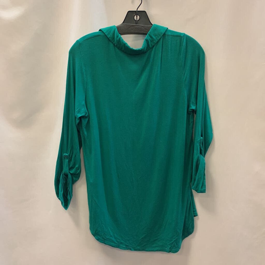 Shirt: Long Sleeve Button Up