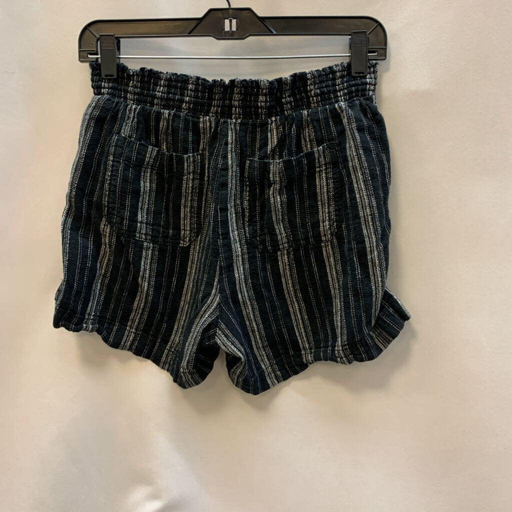 Shorts: Vertical Striped Linen with Tie