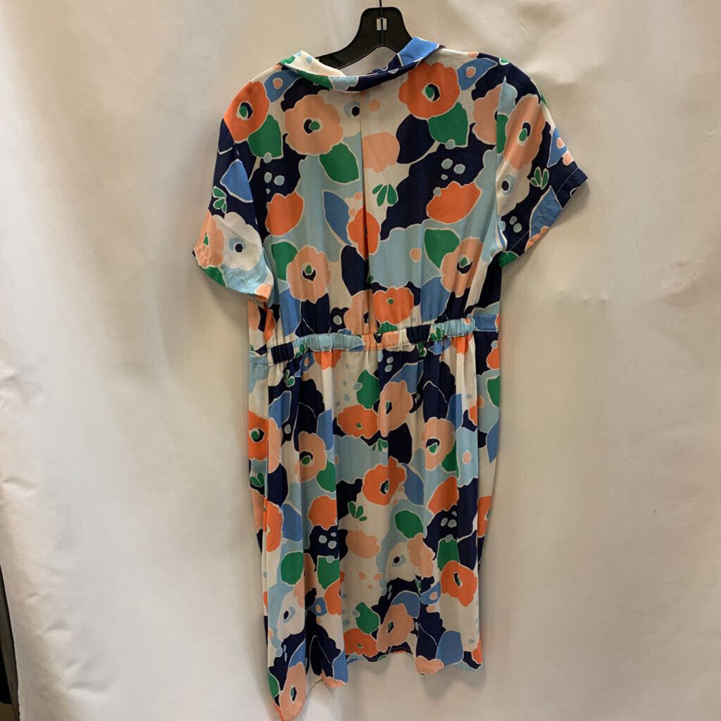 Dress: Short Sleeve Button Floral