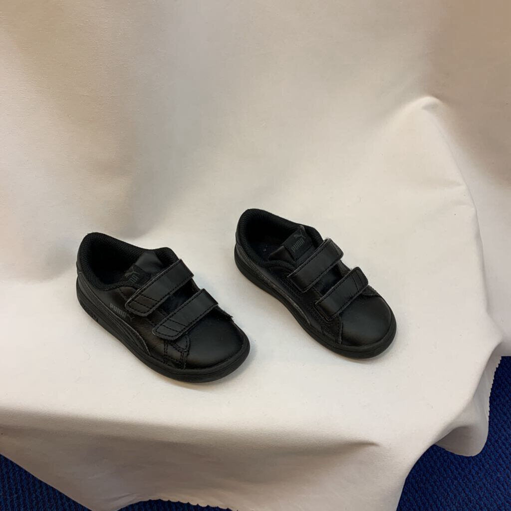 Shoes: Velcro Pull On Foam Smash
