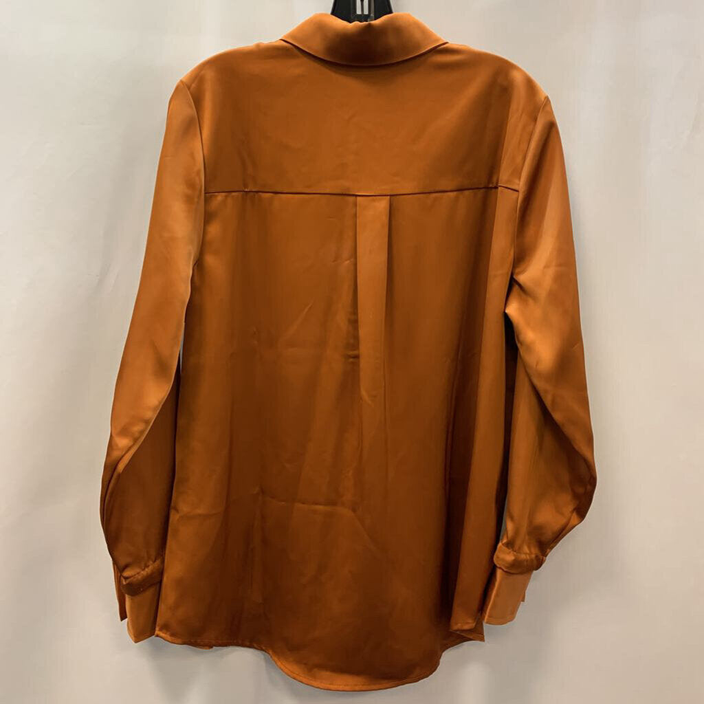 Shirt: Core Satin Contrast