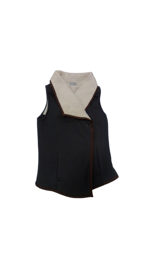Vest: Grey