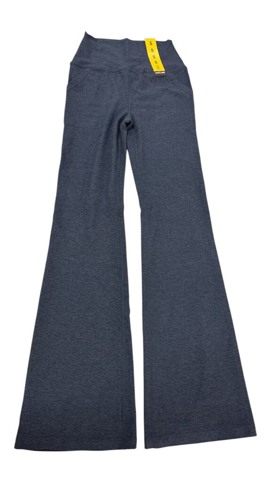 Pants: Grey Leggings