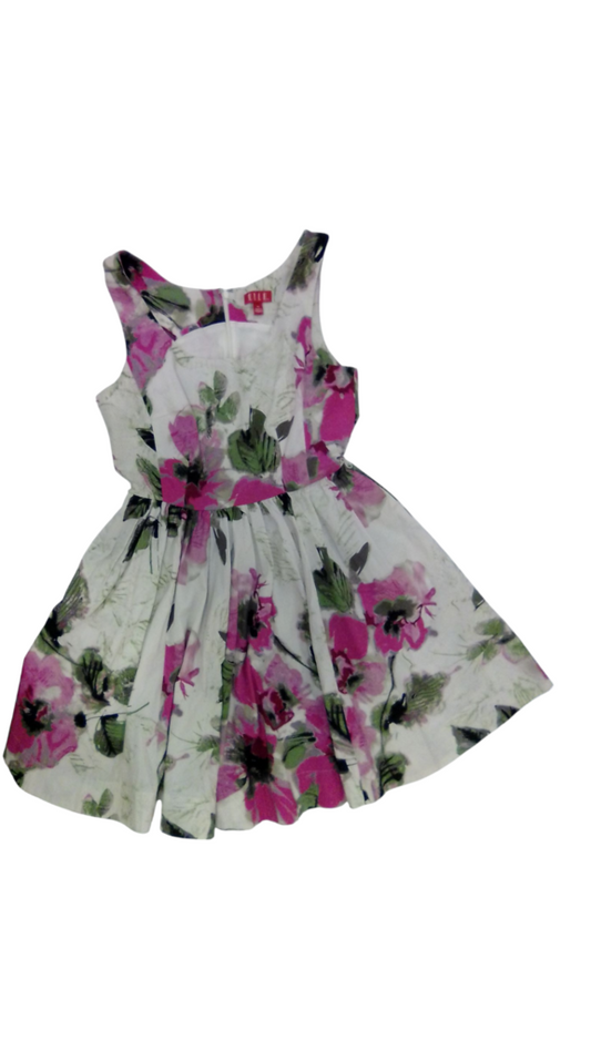 Dress: Sleeveless Flowers