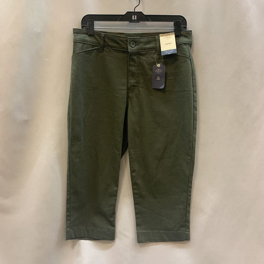 Capris: Mid-Rise, Tummy Control NWT