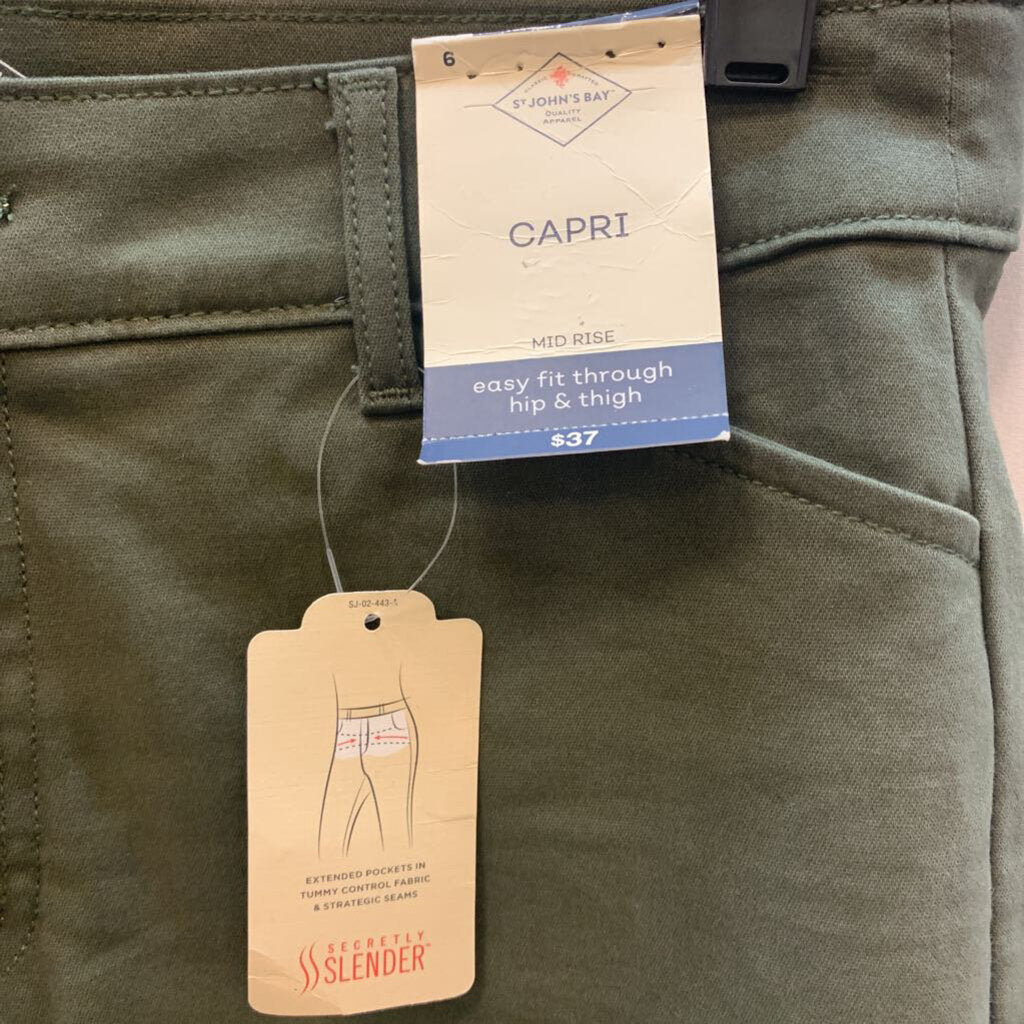 Capris: Mid-Rise, Tummy Control NWT