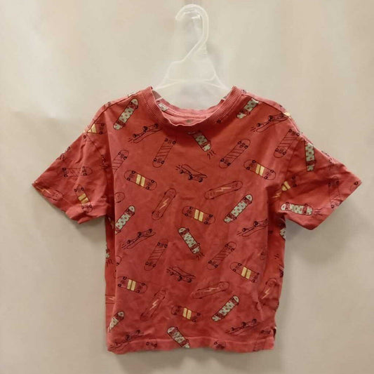 shirt: skateboard graphic tee