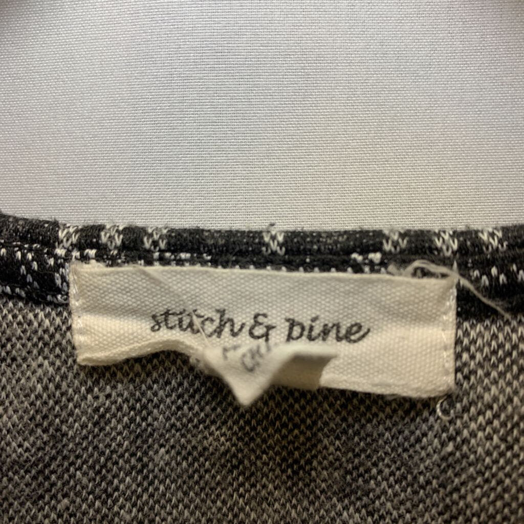 Shirt: Crop, cross front plaid