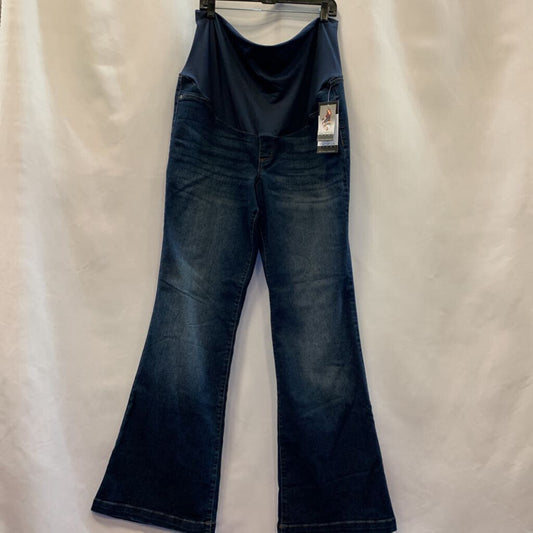 Pants: Sofia Jeans, Melisa Flare