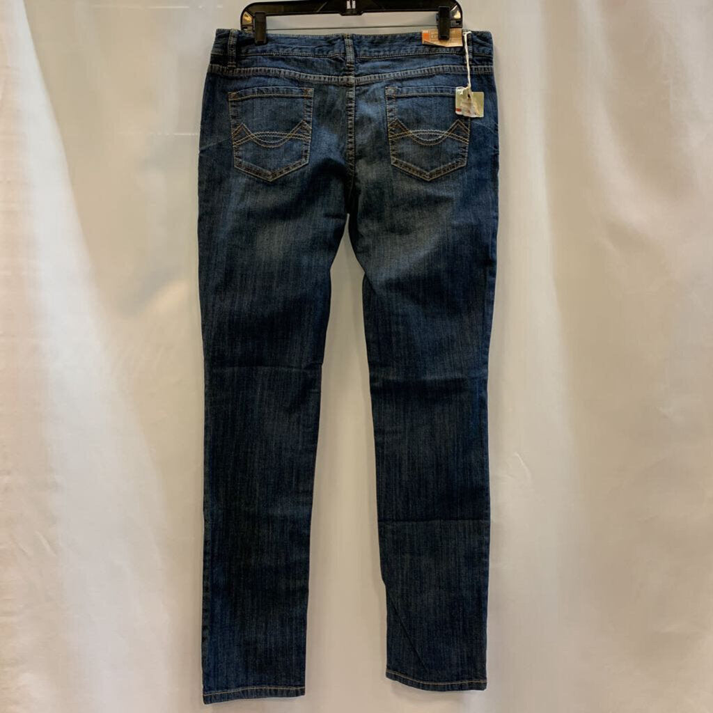 Pants: Lowest Waist & Straight Hip/Thigh