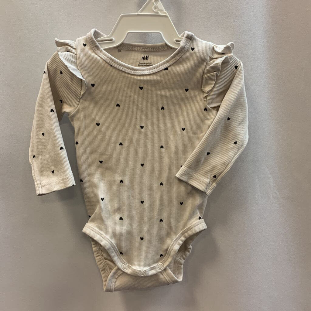 Long Sleeve Onesie: Tiny Hearts