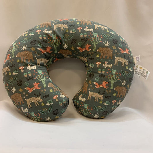 Nursing Pillow: Boppy Woodland