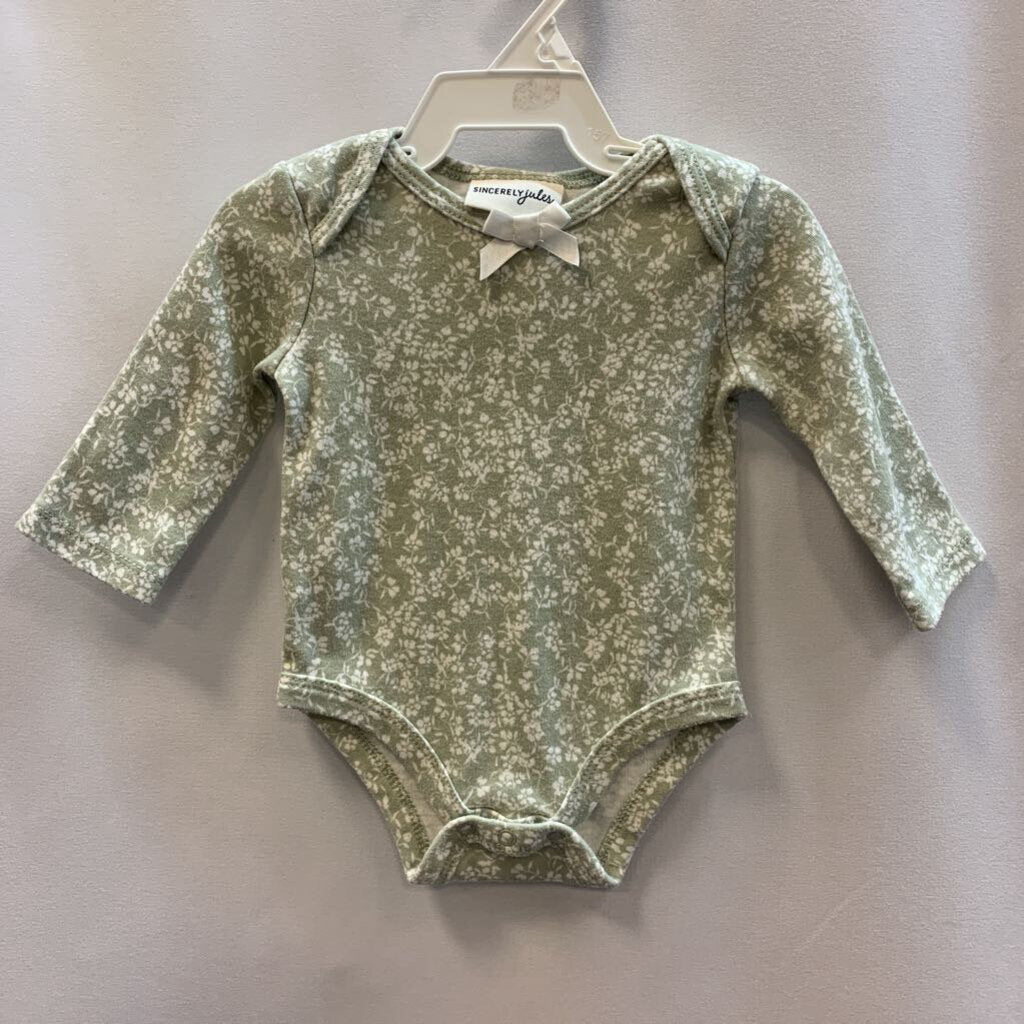 Long Sleeve Onesie: Flowers, Bow