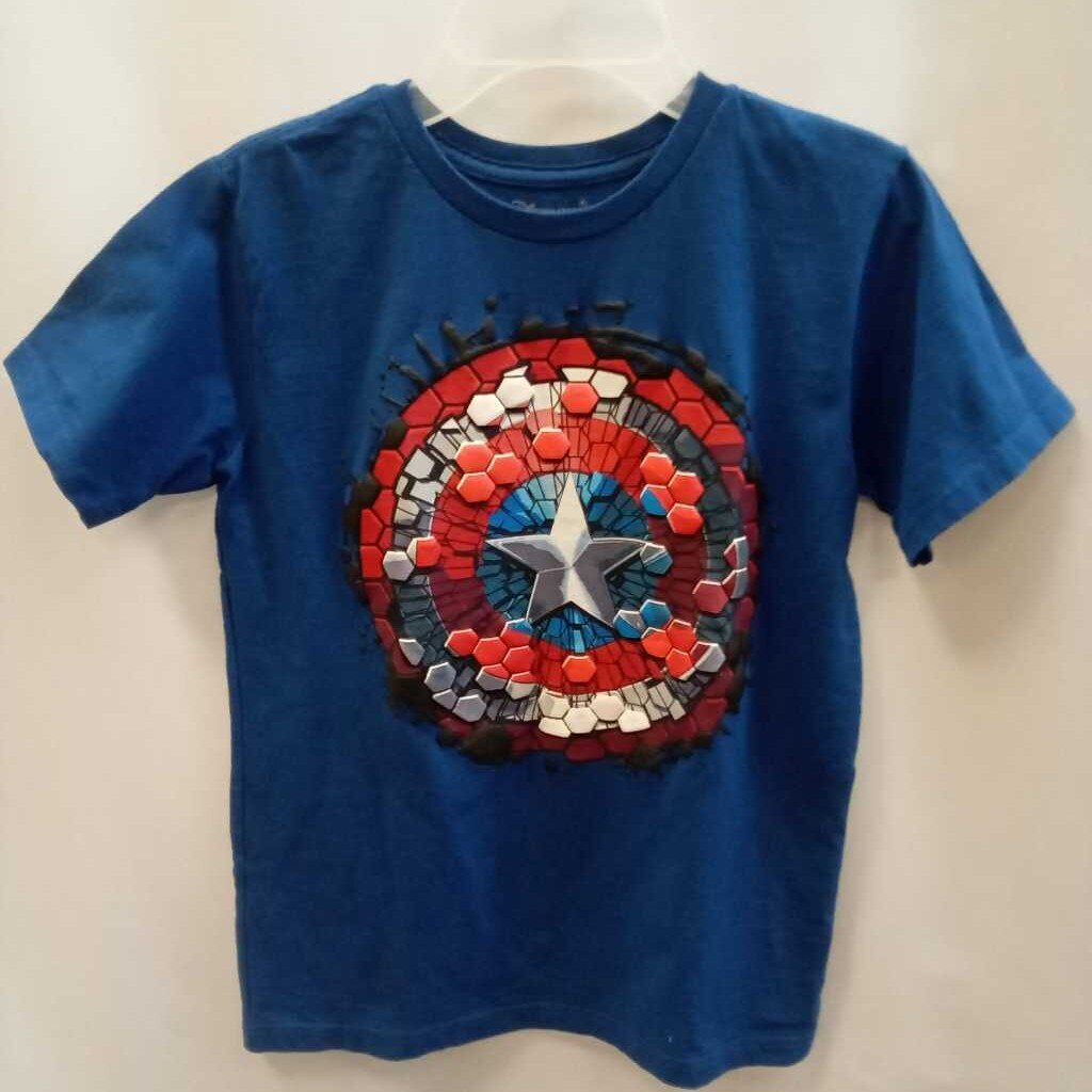 Shirt: Short sleeve Captain America