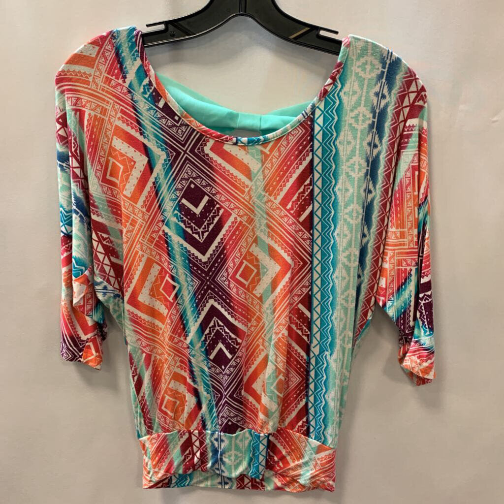 Shirt: Quarter Sleeve Geometric
