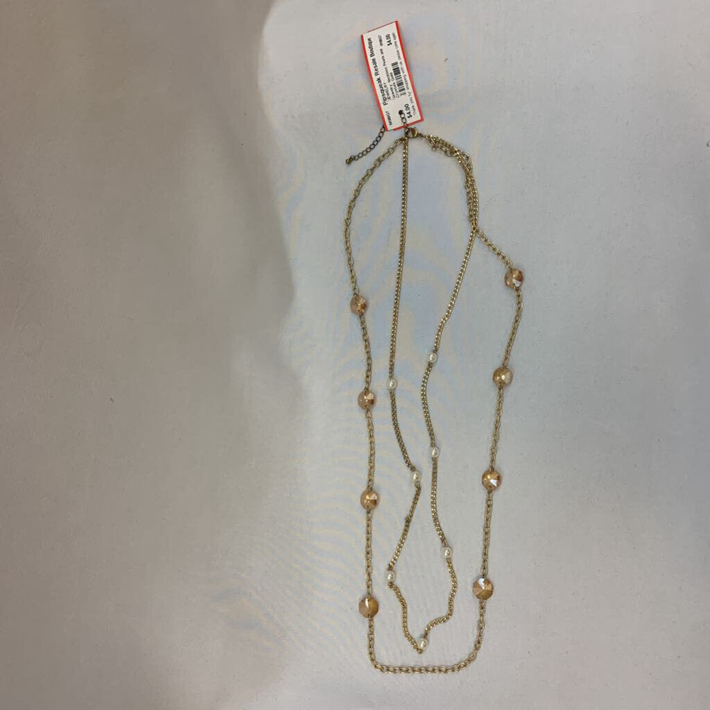 Jewelry: Necklace Pearls and Crystals
