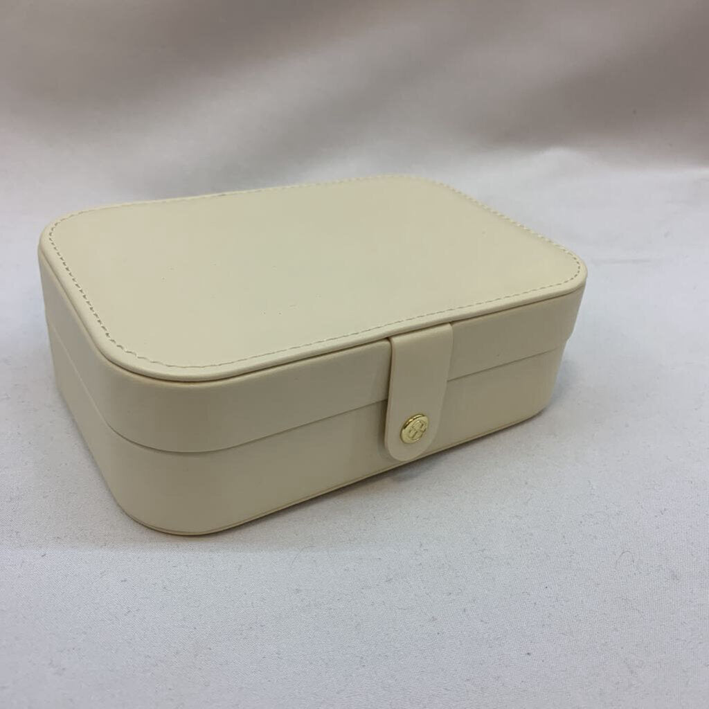 On The Go Jewelry Box