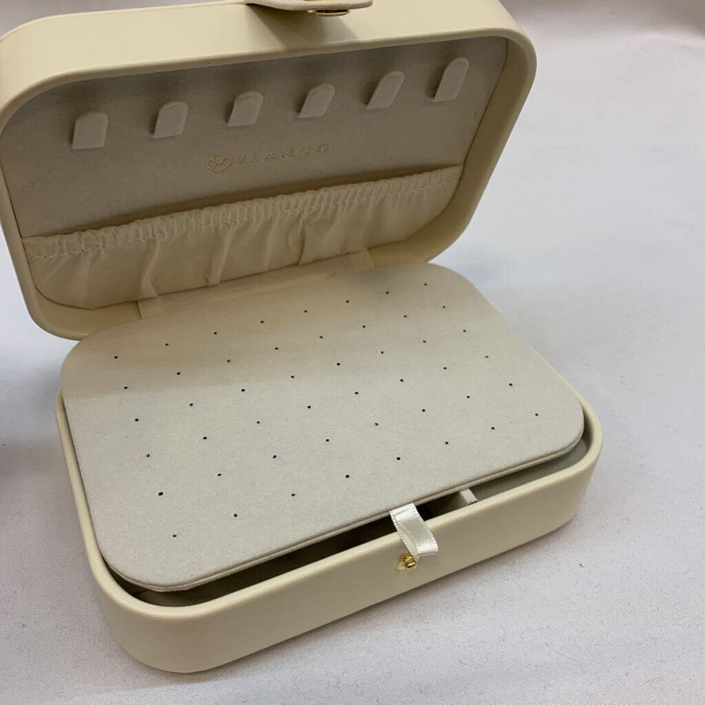 On The Go Jewelry Box