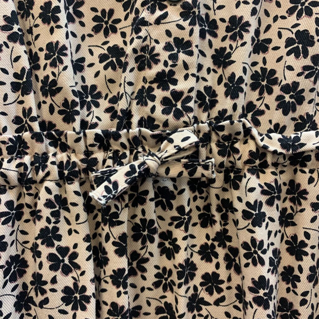 Dress: Flowered Button