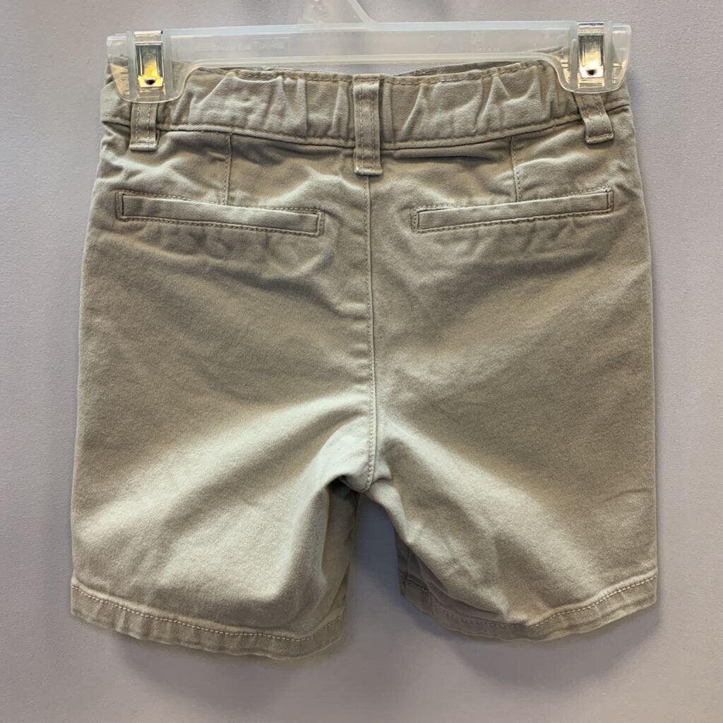 Shorts: Front Pockets and Belt Loops