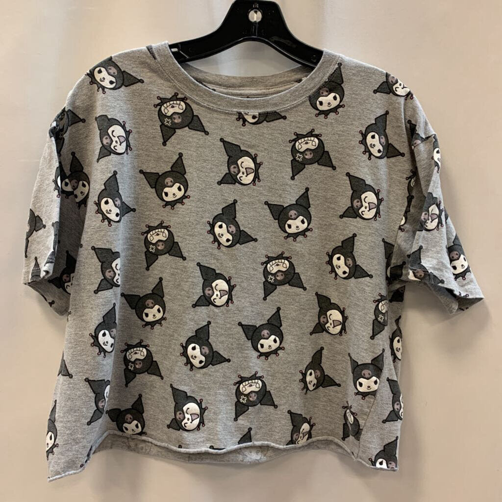 Shirt: Crop with Smiling Kuromi Figure