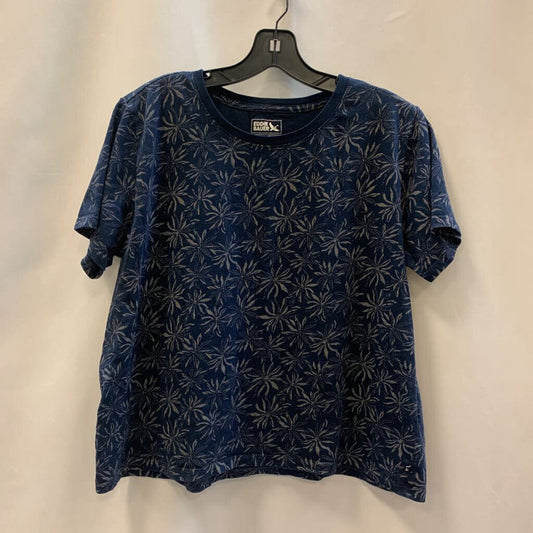 Shirt: Short Sleeve Flower
