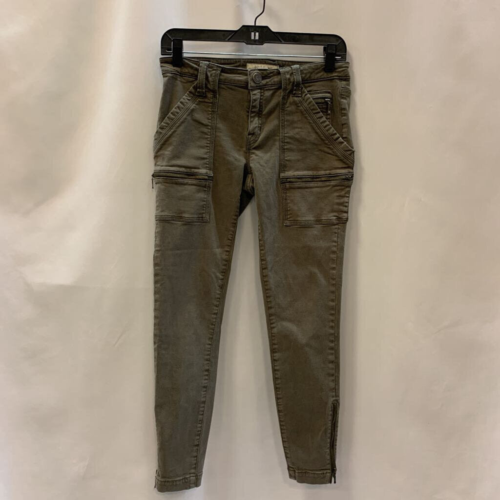 Pants: Zip Ankle Skinny Jeans