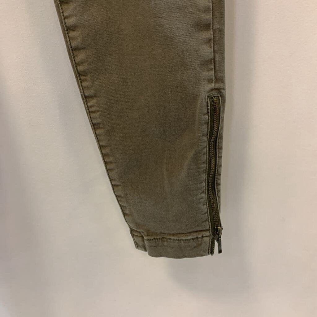 Pants: Zip Ankle Skinny Jeans