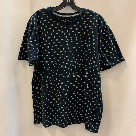 Shirt: Short Sleeve Polka Dot Athletic