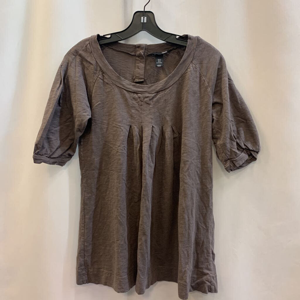 Shirt: Short Sleeve Pleated Scoop Neck
