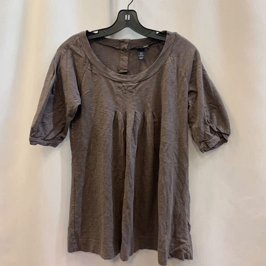 Shirt: Short Sleeve Pleated Scoop Neck