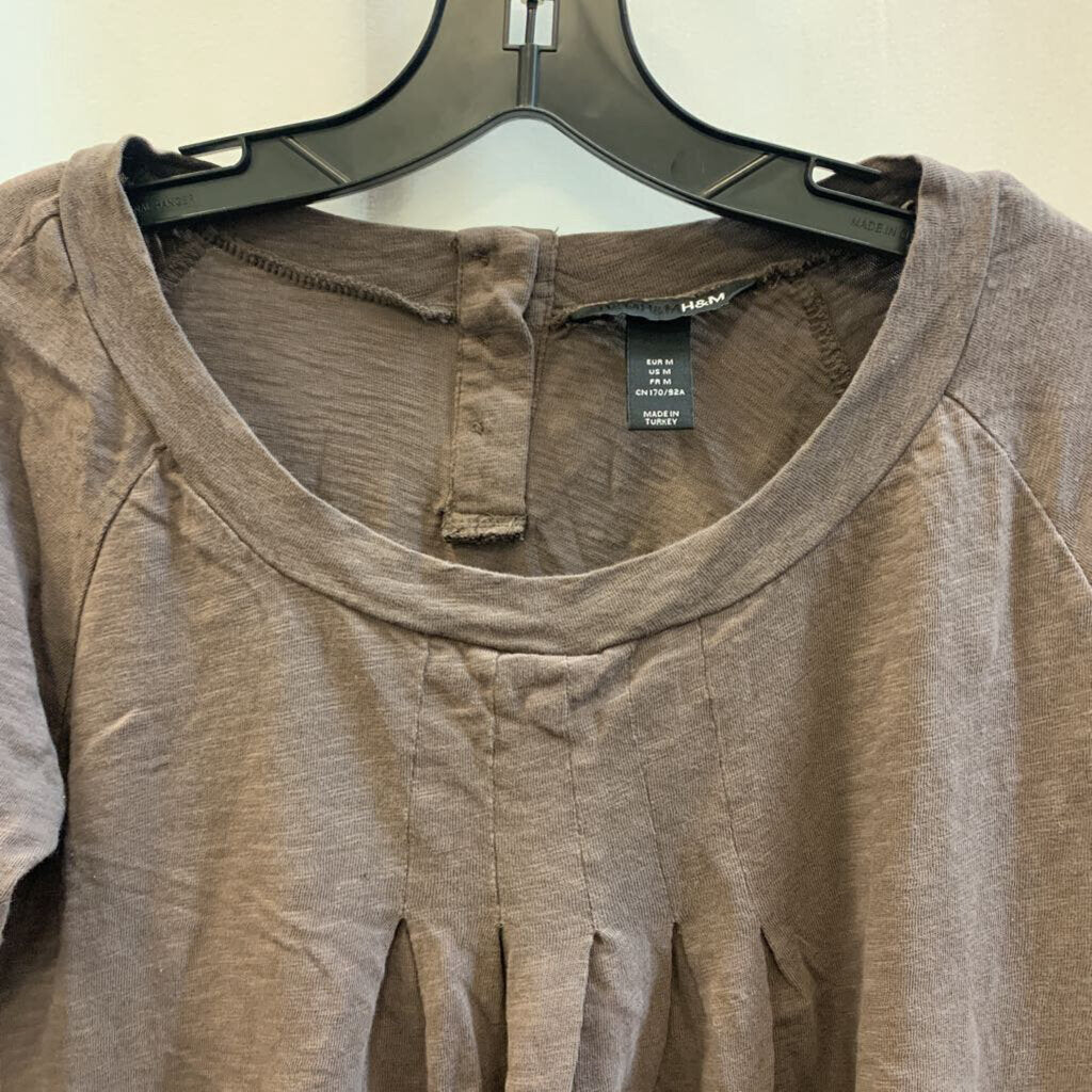 Shirt: Short Sleeve Pleated Scoop Neck