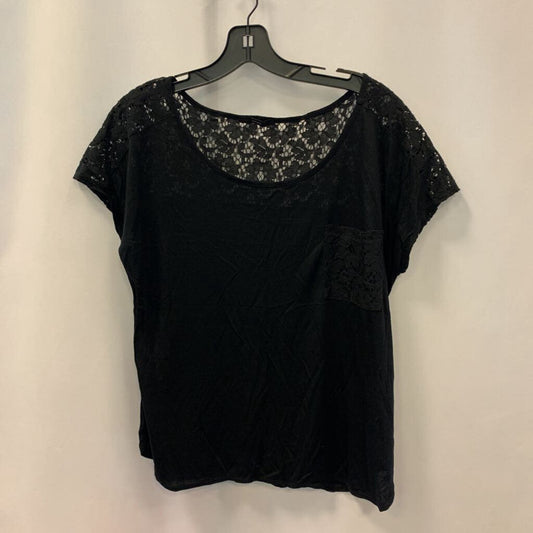 Shirt: Short Sleeve Lace Shoulder Pocket
