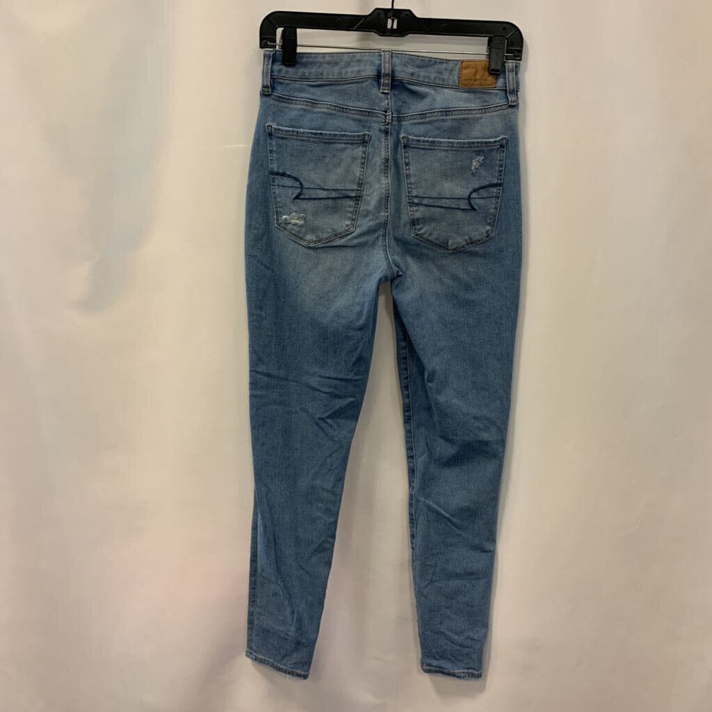 Pants: Light Wash Skinny Jeans
