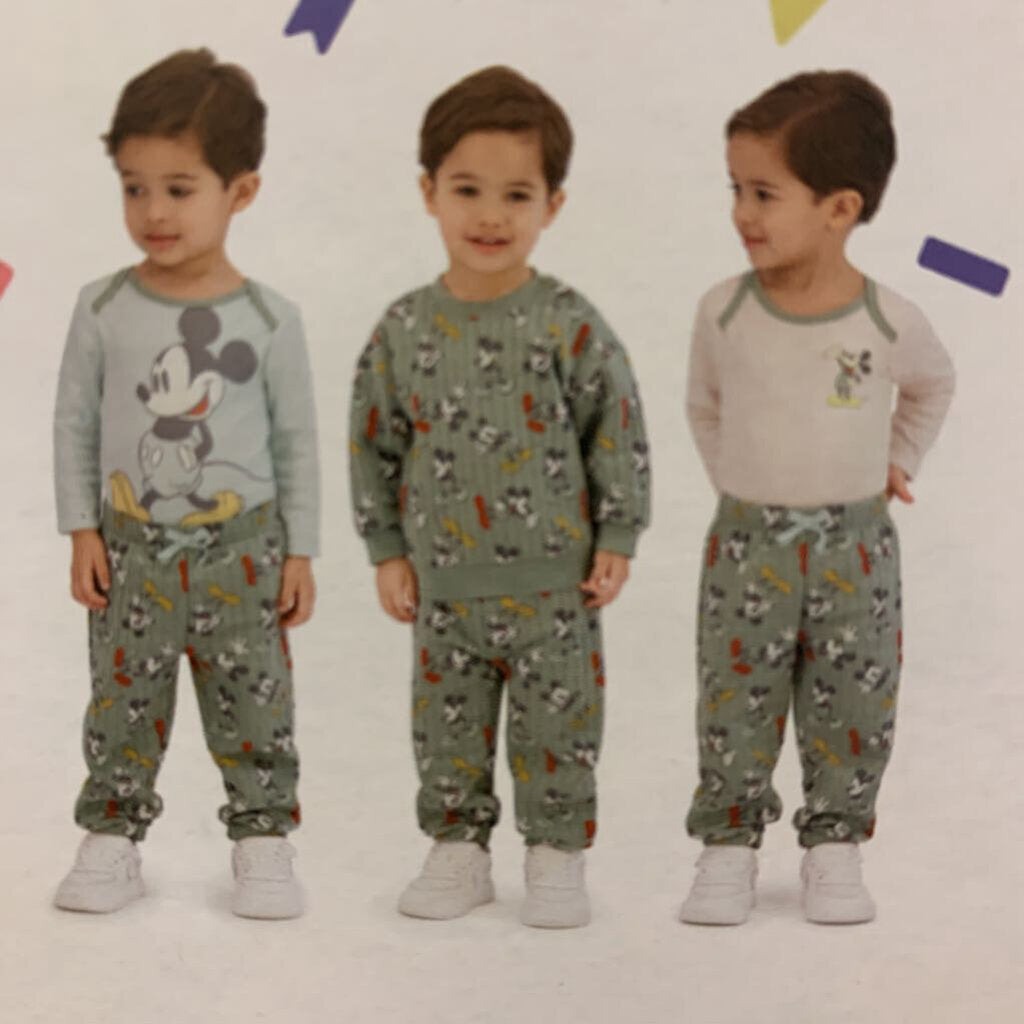 4 piece Mickey Mouse set
