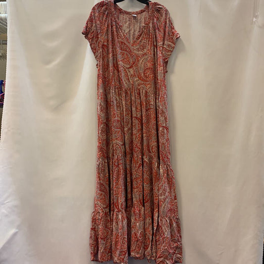 Dress: Short Sleeve Paisley Long Tiered