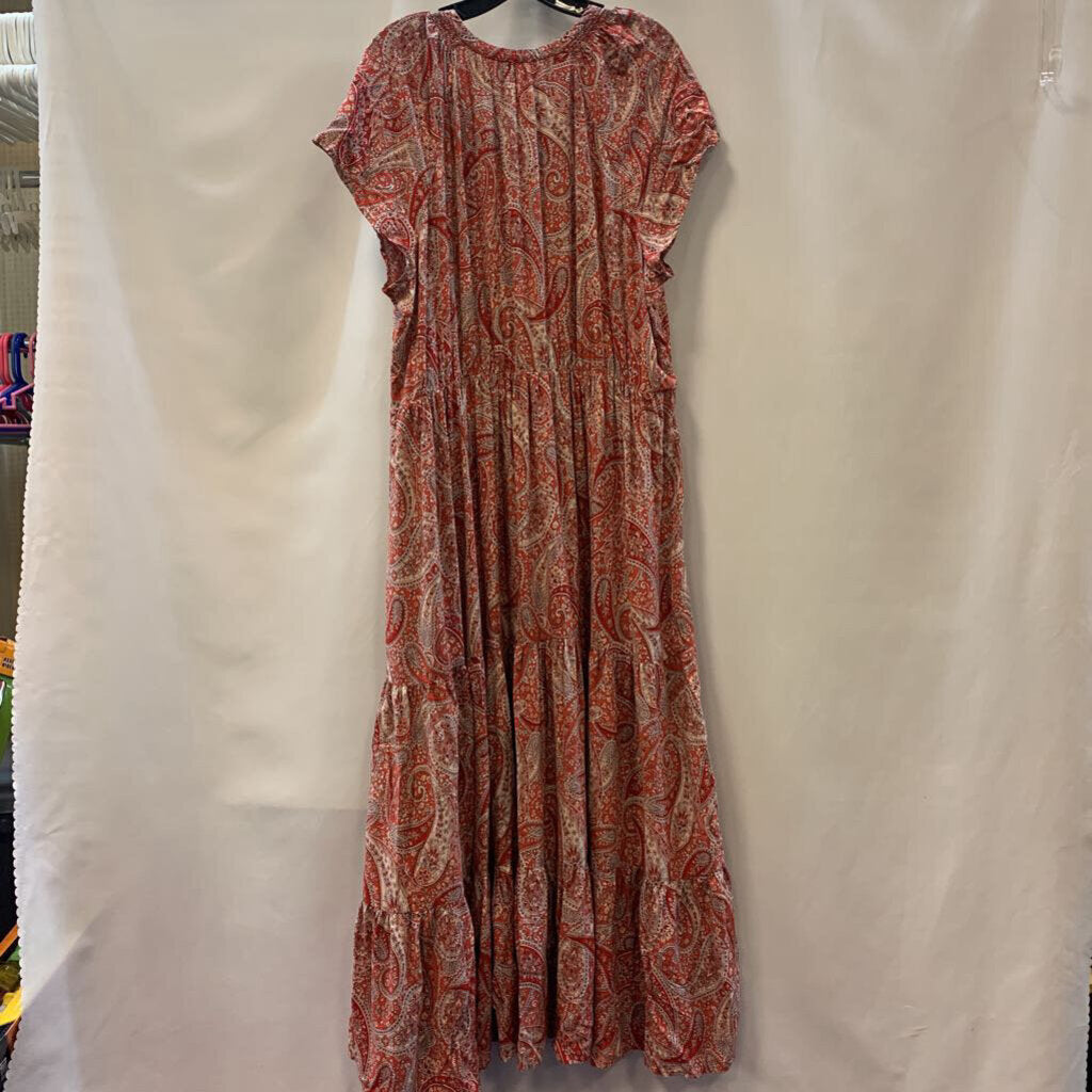 Dress: Short Sleeve Paisley Long Tiered