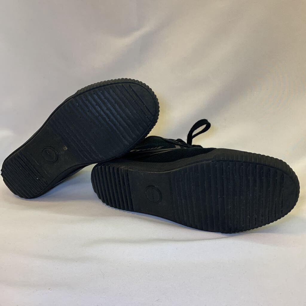 Shoes: Marital Arts Mid