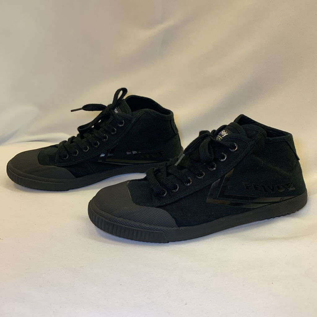 Shoes: Marital Arts Mid