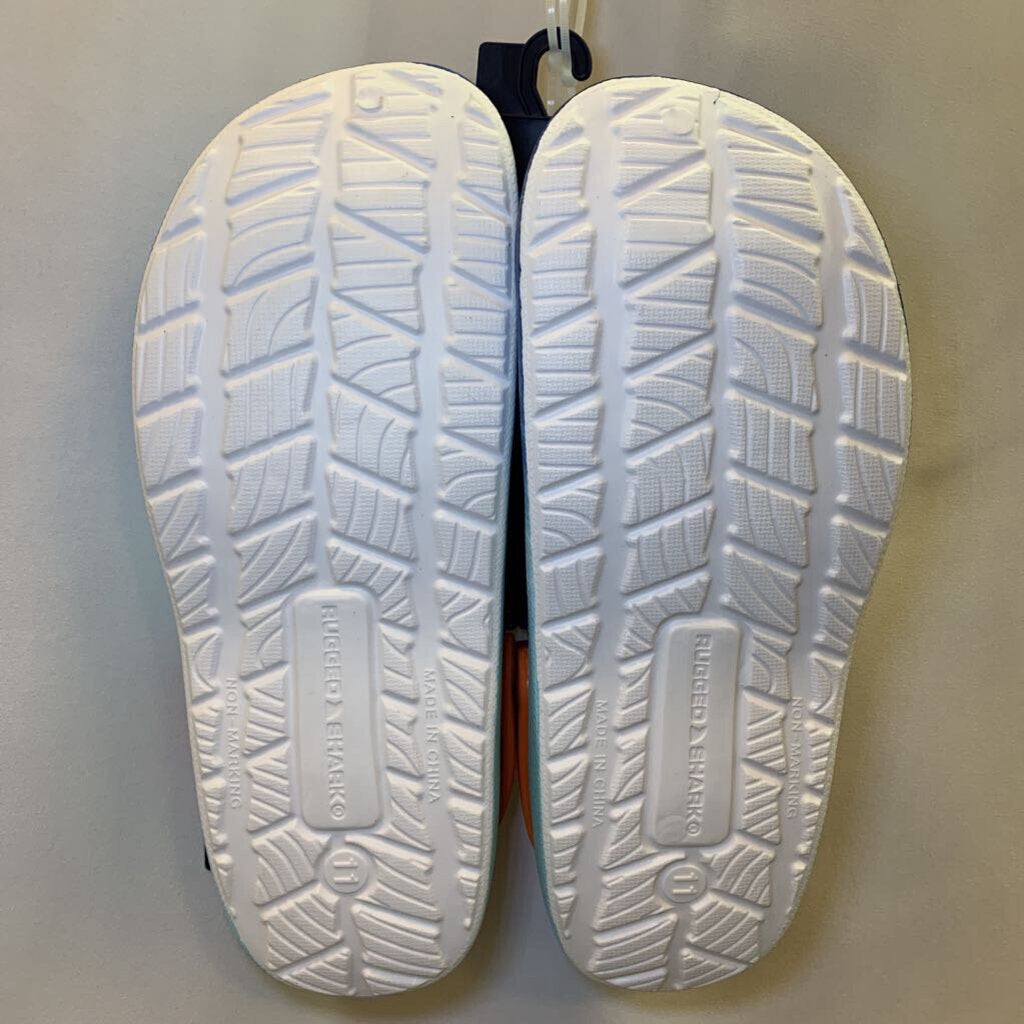 Shoes: Slip-on Great White Shark