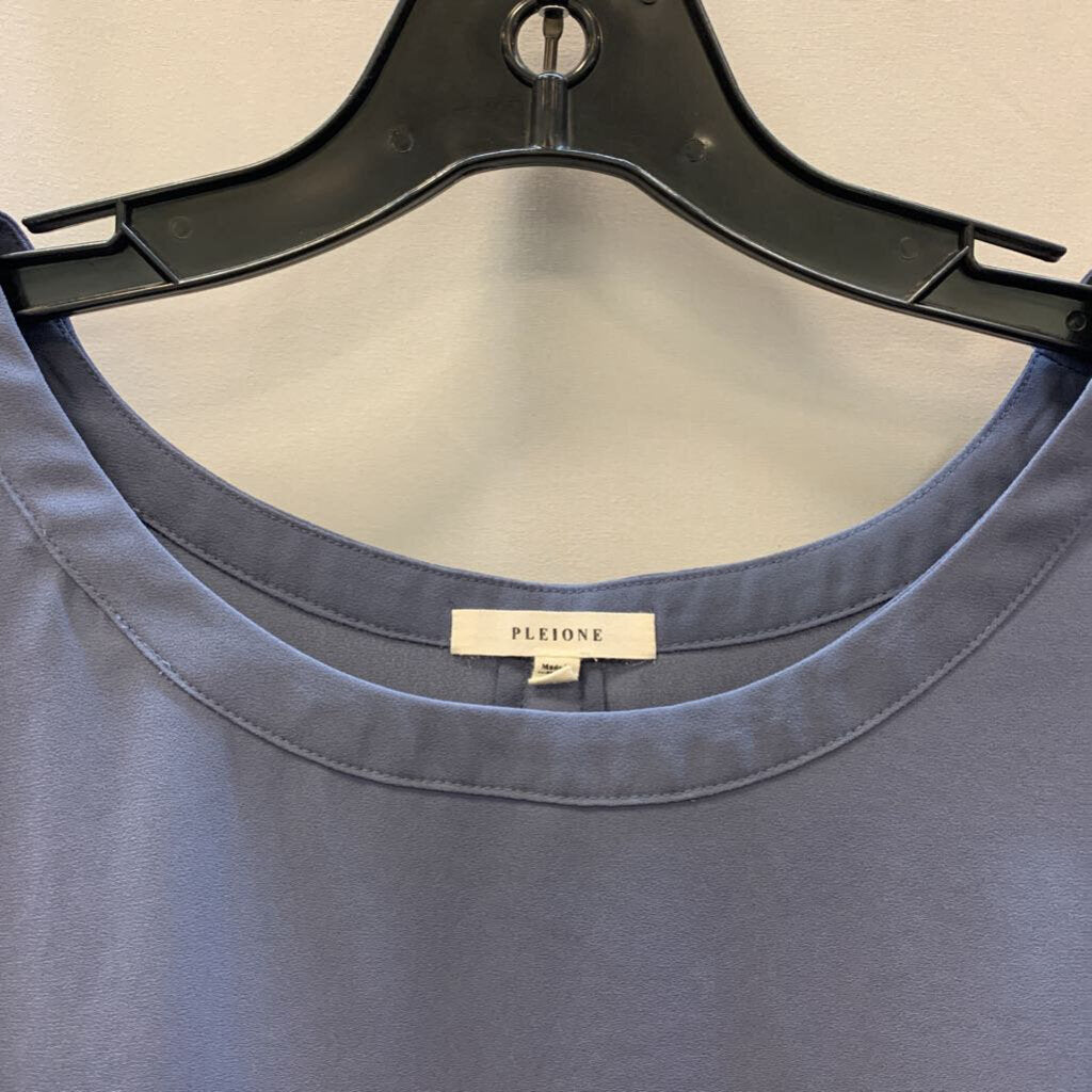 Shirt: Scoop Neck Tank Top
