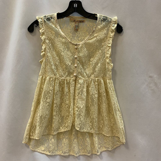 Shirt: Sleeveless Lace Button Up Ruffle
