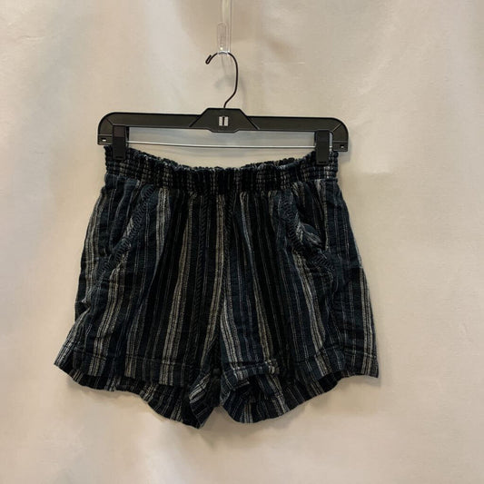 Shorts: Vertical Striped Linen with Tie