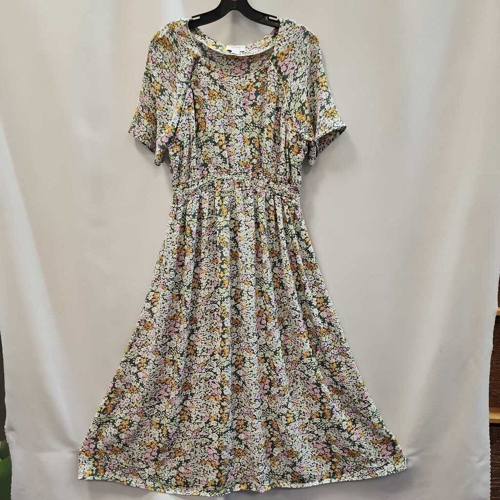 Dress: Nursing Maxi Floral Ruched Waist