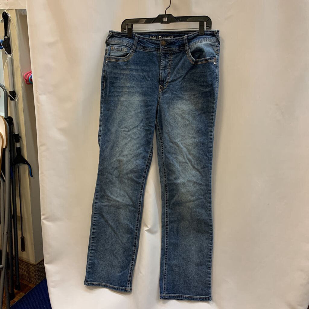 Pants: Curvy Fit Straight Leg Jeans